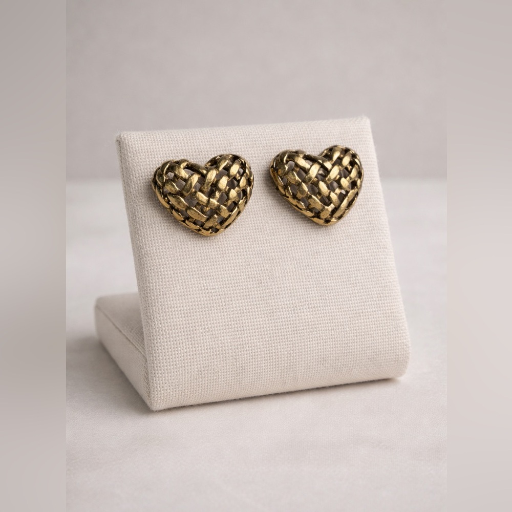 Vintage Heart Shaped Basket Weave Earrings | Gold Tone Patina Finish